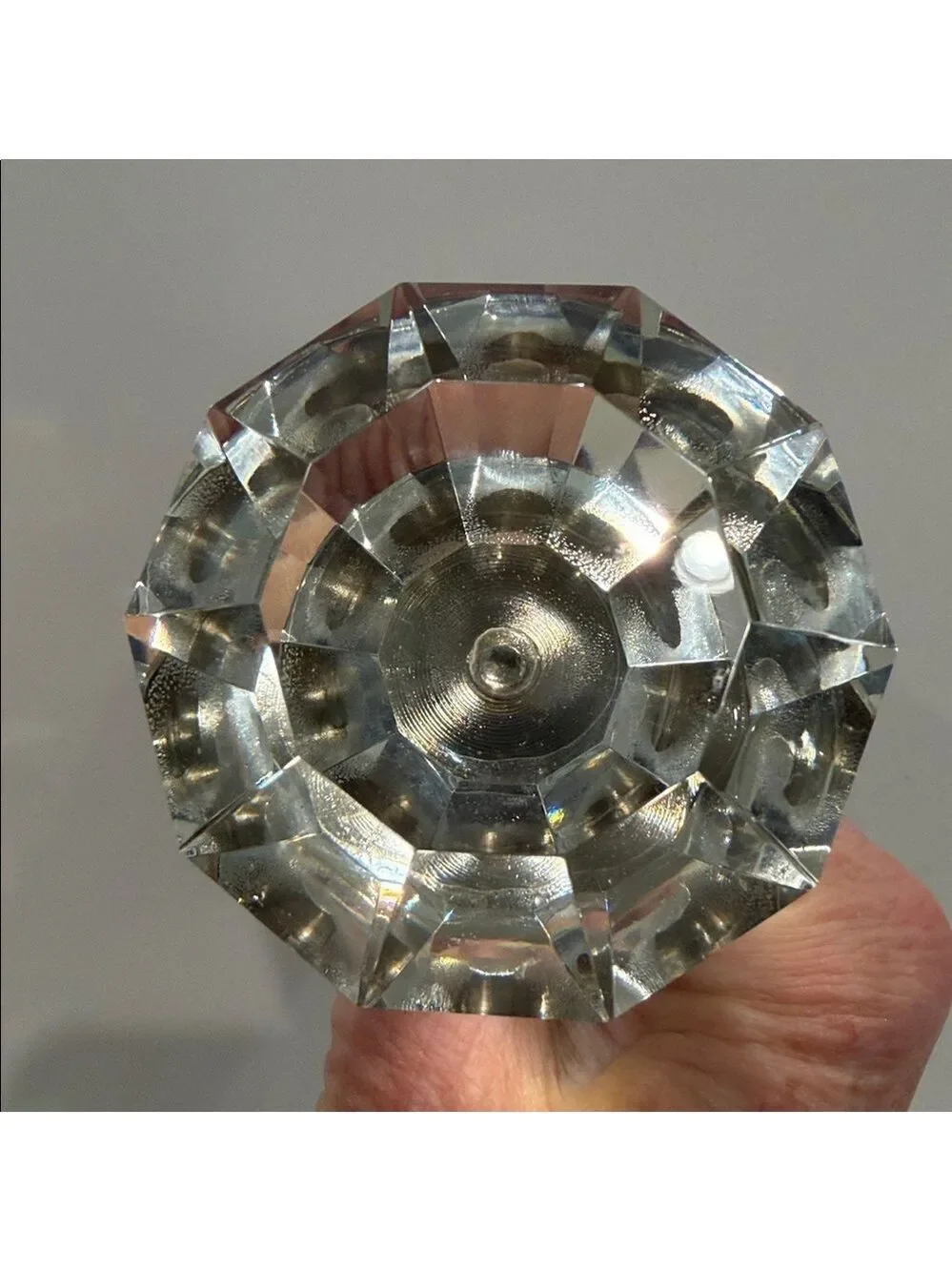 Faceted Crystle Wine Bottle Stopper, Silver Base with 3 Black Rubber Rings